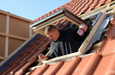 Pose de fenêtres de toit Velux à Niederstinzel